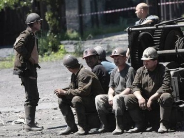На шахте Ахметова в Луганской области шахтеры требуют повышения зарплат