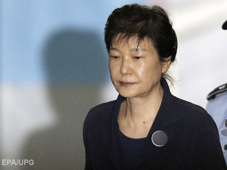 ﻿У КНДР екс-президента Південної Кореї заочно засудили до смерті