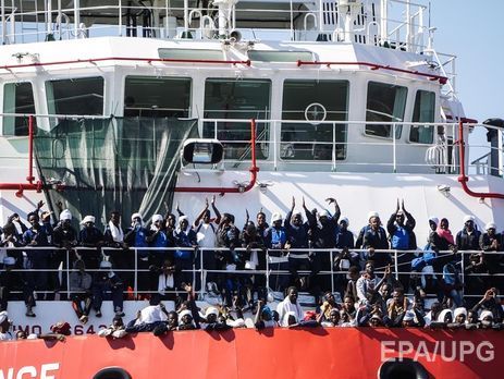  Италия предупредила ЕС, что может закрыть порты для мигрантов