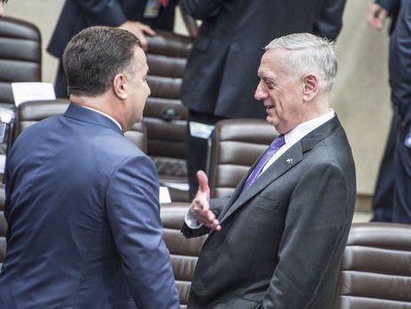 Полторак пригласил министра обороны США Мэттиса в Украину