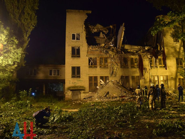 ﻿Причиною обвалення будівлі університету в Донецьку став вибух – "МНС ДНР"