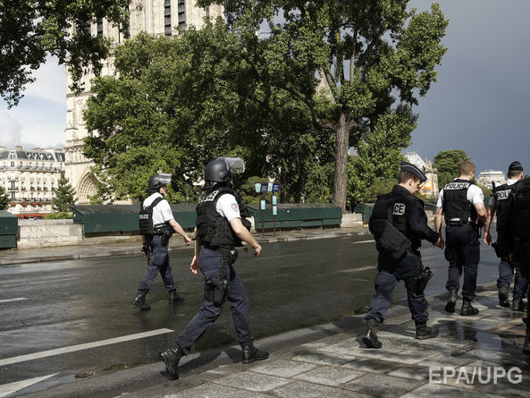 ﻿У Франції чоловік спробував протаранити автомобілем мечеть, щоб відімстити за паризькі теракти