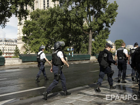 Во Франции мужчина попытался протаранить автомобилем мечеть, чтобы отомстить за парижские теракты