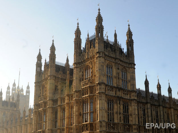 ﻿Парламент Британії висловив довіру уряду Мей