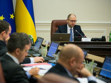 Кабмин на 366 грн увеличил минимальную тарифную ставку оклада бюджетников