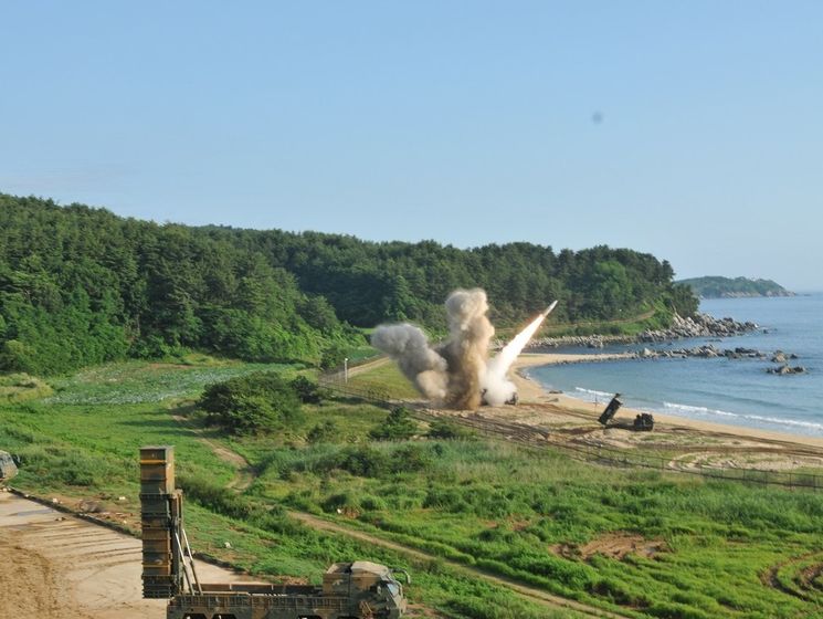 США и Южная Корея провели ракетные стрельбы в ответ на запуск КНДР. Видео