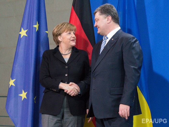 "Судьба Украины без Украины решаться не будет". Меркель и Порошенко поговорили по телефону