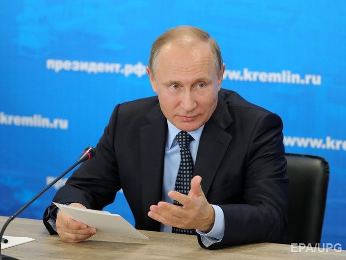 ﻿Путін виступає за вільний доступ до інтернету, але "без уседозволеності"