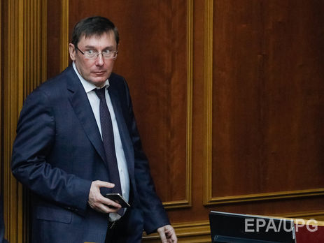 Два должностных лица 