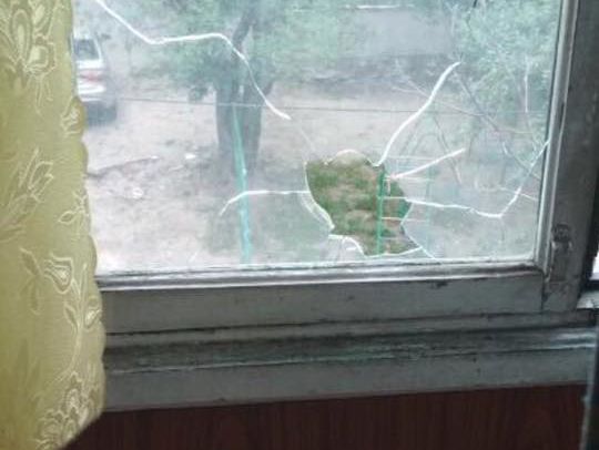 ﻿Луценко заявив, що невідомі обстріляли вікна в будинках слідчих у "справі податківців"