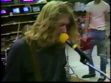 Опубликовано выступление музыкантов Nirvana 1988 года. Видео