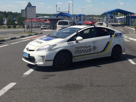 ﻿У Львові патрульні, які їхали на виклик, збили жінку на нерегульованому пішохідному переході