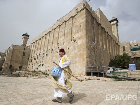 ЮНЕСКО объявило старый город Хеврона палестинским памятником. В ответ Израиль сократил финансирование ООН на $1 млн