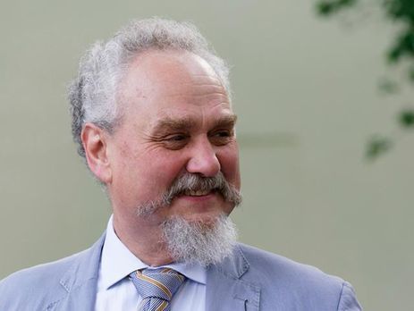 Зубов: Вся Россия разрушает себя, чтобы Путин мог посидеть рядом с американским президентом не 30, а 135 минут