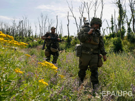 Українські військові поблизу Авдіївки