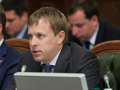 Хомутынник заявил, что без общественного обсуждения голосовать за реформы нельзя и нужно перенести голосование на осень