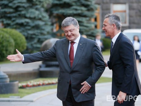 Порошенко констатировал, что Украина пока не соответствует стандартам НАТО