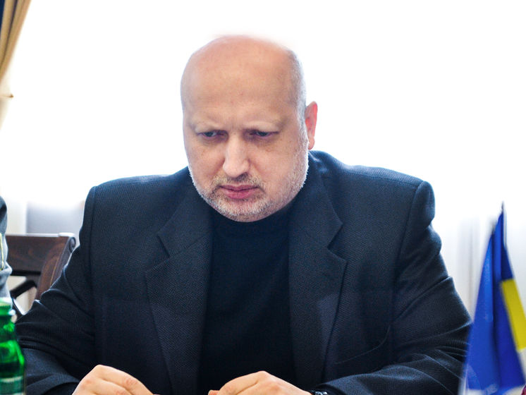 Турчинов заявил, что Украина работает над расширением санкций против РФ