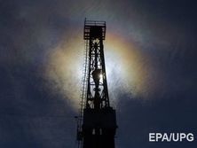 Американским нефтегазовым компаниям придется уступать разведку месторождений фирмам из Европы и Китая, пишет WSJ