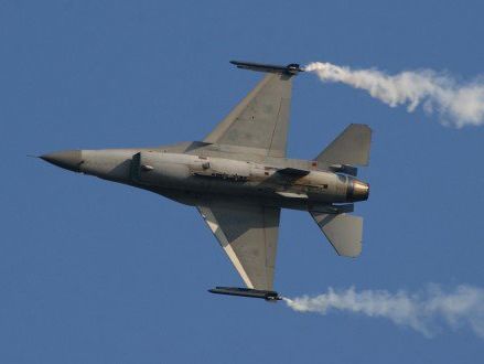 ﻿Сирійські повстанці збили проурядовий військовий літак – правозахисники