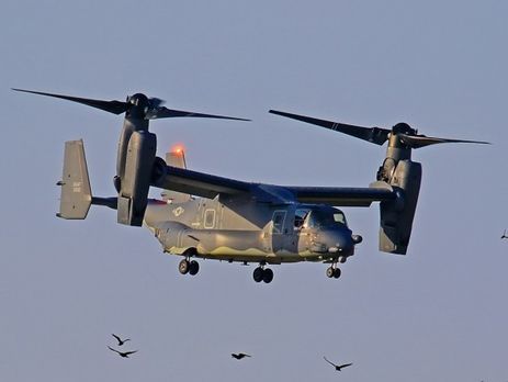 ﻿До України вперше прилетіли унікальні американські конвертоплани Osprey. Фоторепортаж