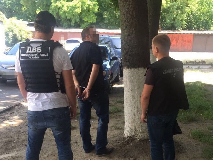 ﻿В Одесі поліцейських затримали на хабарі