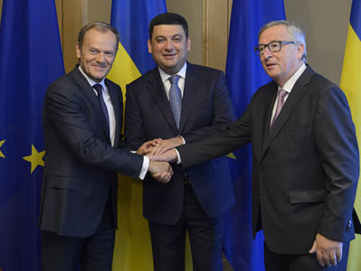 Украина предлагает Брюсселю обсудить новую программу поддержки Киева – Гройсман