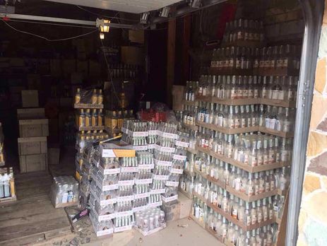 В Киеве ликвидировали подпольные склады с контрафактным алкоголем