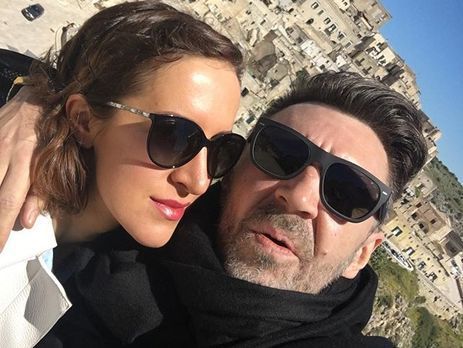  Жена Шнурова показала грудь во время его концерта