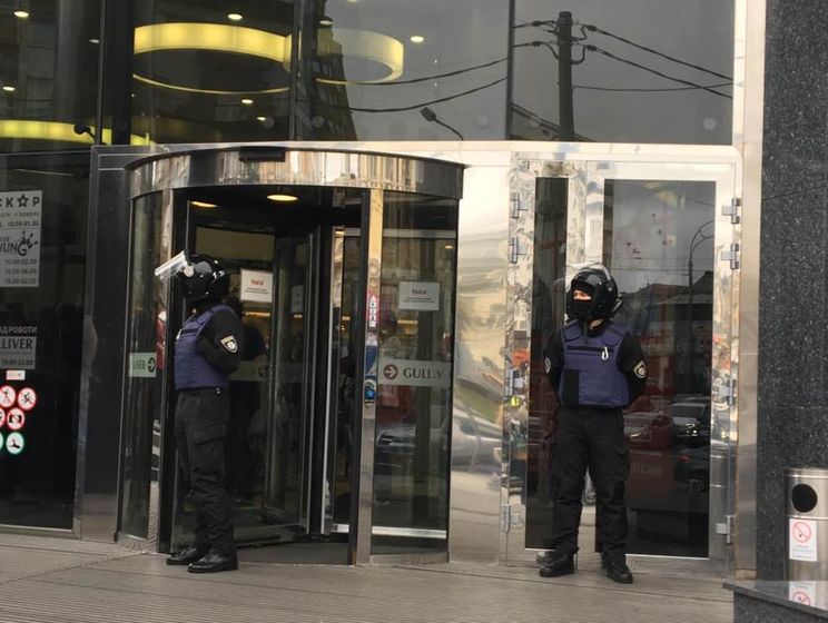 Правоохранители ожидают прекращения выхода бесплатной газеты "Вести" с сегодняшнего дня