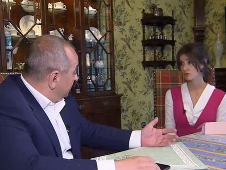 Матиос показал свой дом журналистам 