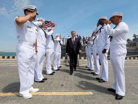 Порошенко встретился с украинскими и американскими моряками на учениях 