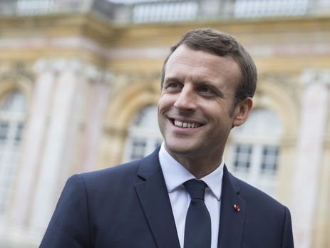 Из-за нестандартного размера официального фото Макрона французские муниципалитеты потратят €3 млн – мэр Форджеса