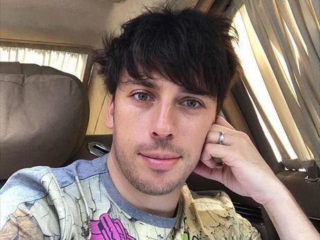 ﻿Галкін заспівав пісню 