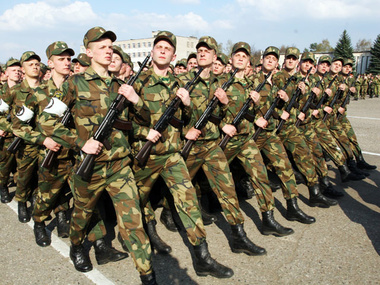 Минобороны: В Вооруженные силы Украины могут вернуть срочную службу