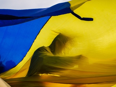 Прокуратура Крыма вынесла предупреждение из-за украинского флага на Меджлисе