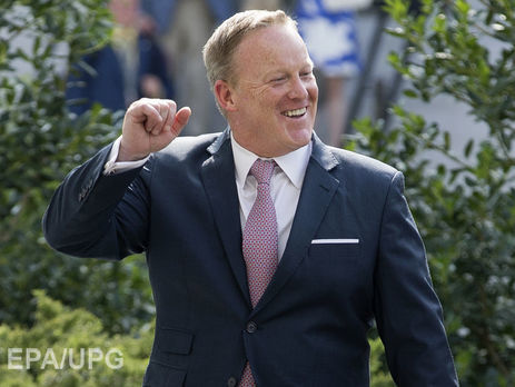 Спайсер в начале работы в Белом доме 