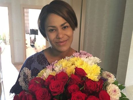 ﻿Гайтана вперше показала новонароджену доньку