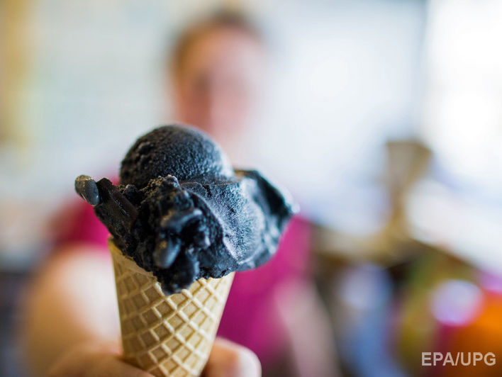 В Грузии появилось мороженое со вкусом "Хванчкары" и чурчхелой