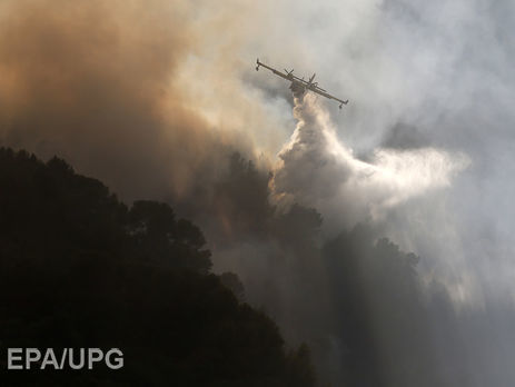﻿На півдні Франції через лісові пожежі проводять евакуацію 