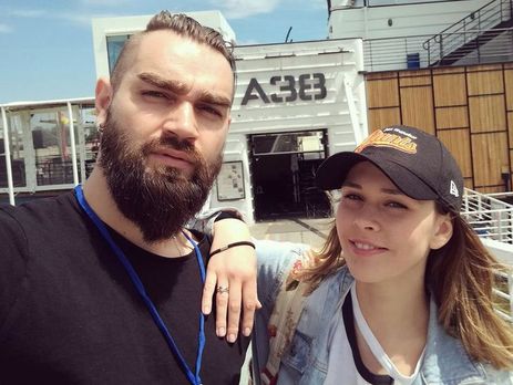 Муж вокалистки The Hardkiss показал совместное фото с сыном