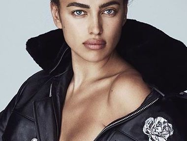 Шейк полностью обнажилась для испанского Vogue