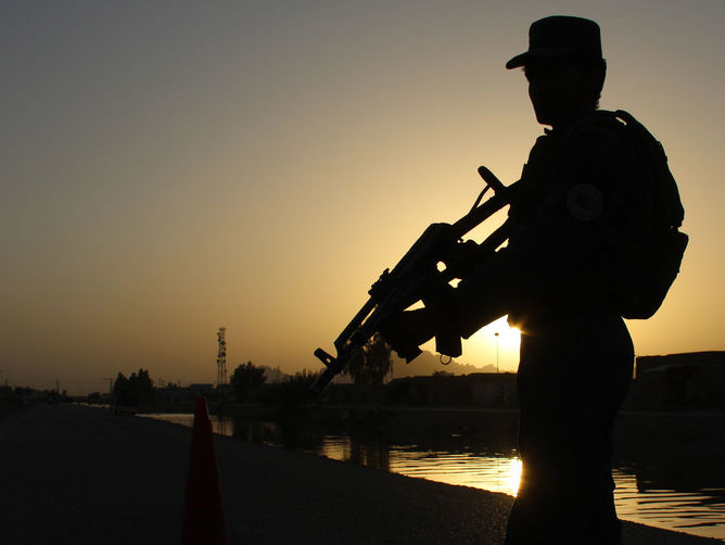 В Афганистане больше 40 военнослужащих погибли в результате нападения талибов 