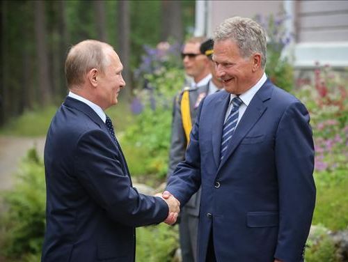 ﻿Президент Фінляндії поговорив із Путіним про перемир'я в Україні й закликав звільнити заручників