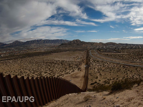 Палата представителей Конгресса США проголосовала за выделение $1,6 млрд на стену на границе с Мексикой