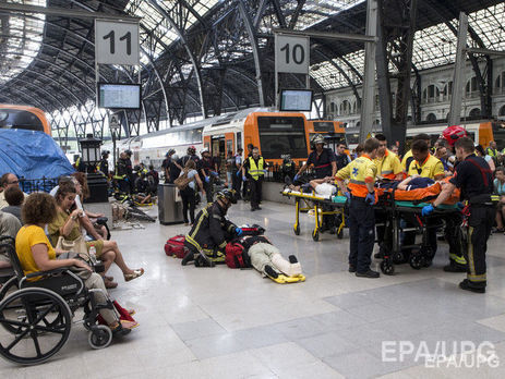 Украинцы не пострадали в результате аварии поезда в Барселоне – МИД