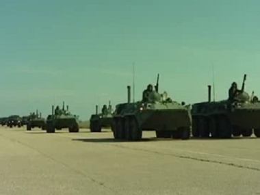 Россия перебрасывает в Крым военную технику для участия в параде