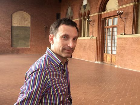 Портников: Мысль о том, чтобы не лезть в пассажирский самолет, если ты под санкциями, не приходила Рогозину в голову