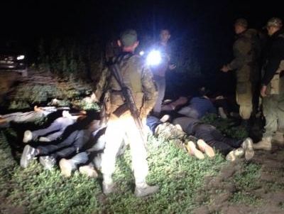 ﻿Харківські прикордонники зі стріляниною затримали 13 осіб, які намагалися перетнути кордон із Росією