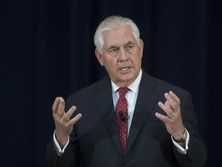 Тиллерсон: Санкции говорят о желании американского народа видеть, что Россия предпринимает шаги по улучшению отношений с США